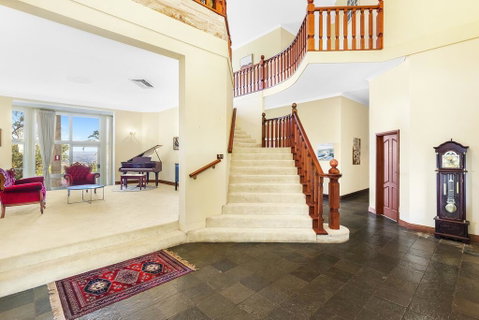 Razorback Holiday House With Incredible Views - Holiday Cairns 1