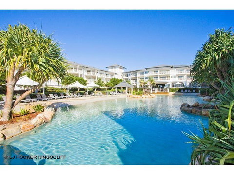 RESORT ON THE BEACH 4118/19 - Holiday Cairns 3