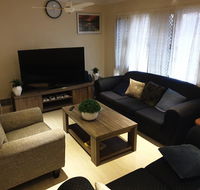 Retro Style Home Stay - Holiday Cairns