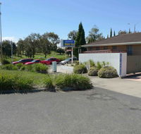 Rippleside Park Motor Inn - Holiday Cairns