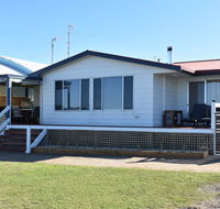 Rising Tide Beach House - Holiday Cairns