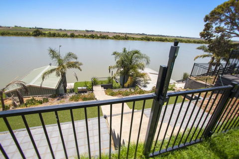 River Life - Holiday Cairns 0