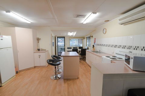 Riverfront Getaway - Mannum - Holiday Cairns 2