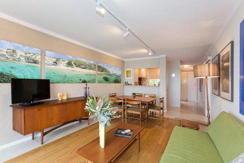 Riverside Arthouse - Holiday Cairns 0