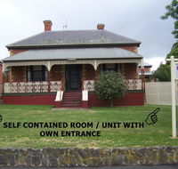 RJ's Bed  Breakfast - Holiday Cairns