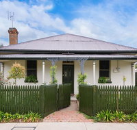 Roalies Farm House - Holiday Cairns