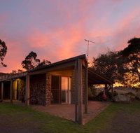 Rockbank Retreat - Holiday Cairns