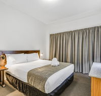 Rockhampton Riverside Central Hotel - Holiday Cairns