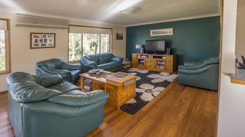 Rosemary Avenue 48 Bawley Point - Holiday Cairns 1