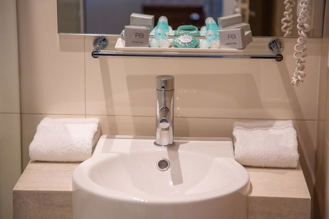 Royal Hotel Randwick - Holiday Cairns 1