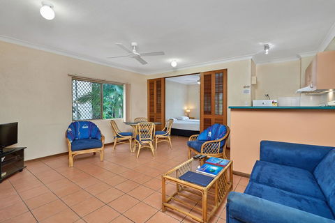 Royal Palm Villas - Holiday Cairns 2
