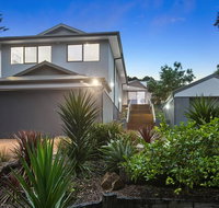 Rye-gowrie Front Beach House - Holiday Cairns
