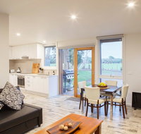 Sandy point hideaway - Holiday Cairns