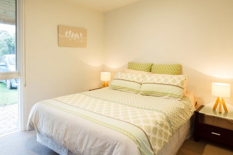 Sandy Point Hideaway - Holiday Cairns 3