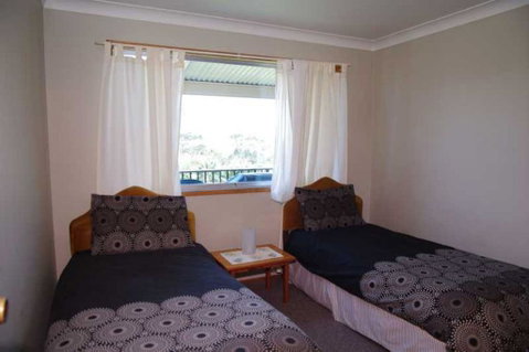 Sea View, 3 Hodgson Street - Holiday Cairns 2