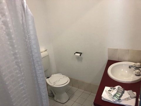 Seabreeze Beach Hotel - Holiday Cairns 2