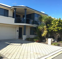Seahaven by Rockingham Apartments - Holiday Cairns