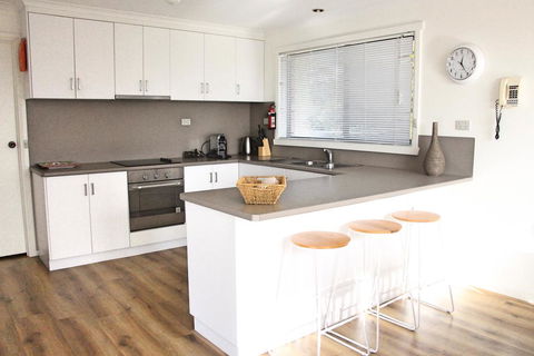 SEAHOUSE - Holiday Cairns 2