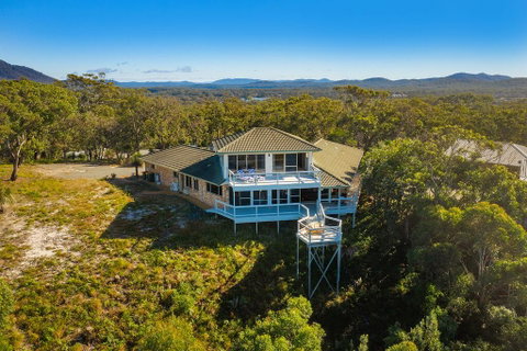 Seascape @ 19 Pindari - Privacy, Space, Views - Holiday Cairns 1