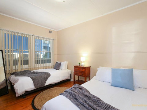 Seashells At North Avoca - 10 View Street - Holiday Cairns 3
