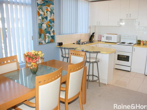 Seaview #2 - 2/171 Avoca Drive - Holiday Cairns 2
