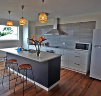 Seaview House Ulverstone - Holiday Cairns