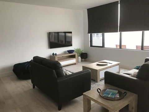 Secret At Shellharbour Village - Water View - Holiday Cairns 2