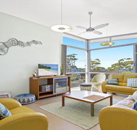 Serene - spacious air conditioned accommodation - Holiday Cairns