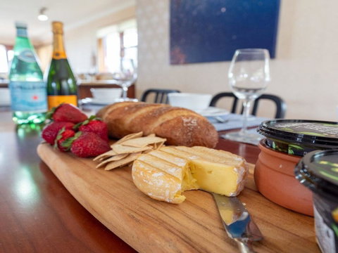 Seven Smiles - Riverside Location And Ocean Views - Holiday Cairns 3