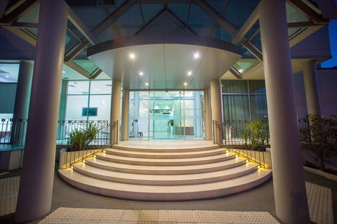 Sfera's Park Suites & Convention Centre - Holiday Cairns 0