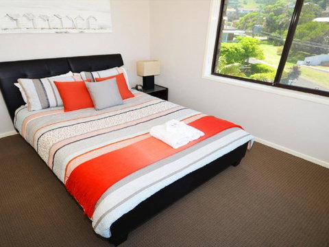 Shirl's By The Sea - Holiday Cairns 2