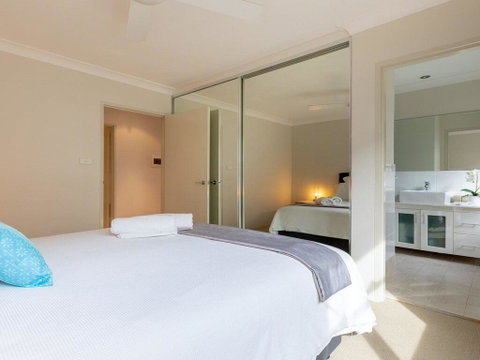 Shore To Please - Comfort, Cafes And Beaches - Holiday Cairns 1