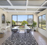 Silky Oak Cottage - cosy with country views - Holiday Cairns
