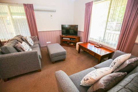 Silver Birches Holiday Unit 7 - Holiday Cairns 2