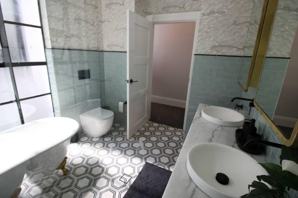 Forest Lodge NSW Holiday Cairns