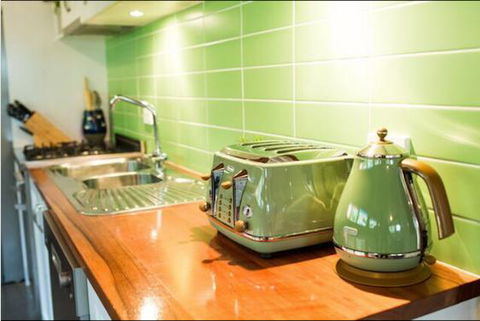 Sinnamons Cottage - Holiday Cairns 2