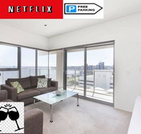 SKY GARDEN SUNSET RIVER VIEW NETFLIX WINE PARKING - Holiday Cairns