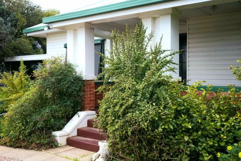 Skymirror Cottage - Holiday Cairns 0