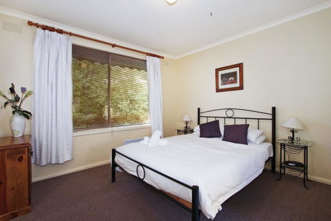 Snowstream Riverside Apartments - Unit 2 - Holiday Cairns 2