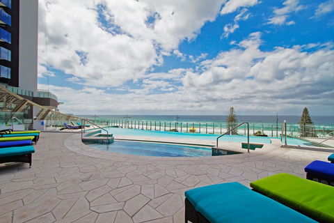 Soul On The Esplanade - HR Surfers Paradise - Holiday Cairns 1