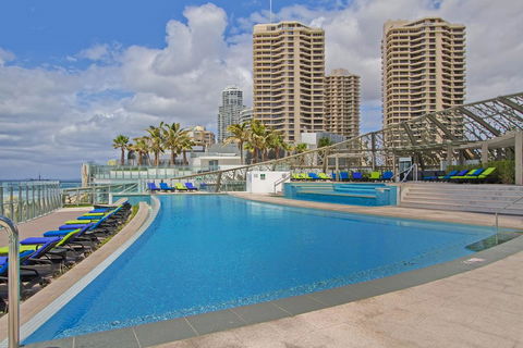 Soul On The Esplanade - HR Surfers Paradise - Holiday Cairns 3