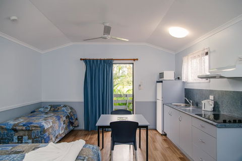 Southside Holiday Village - Holiday Cairns 0