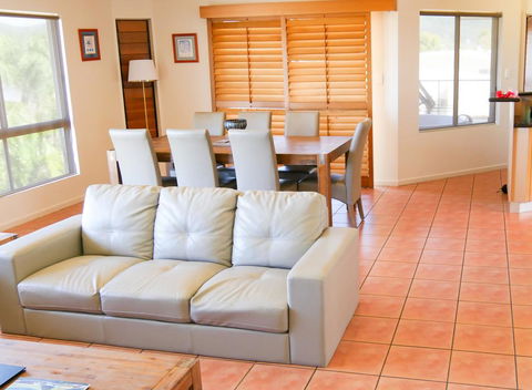 Spa Haven 17A - Holiday Cairns 3