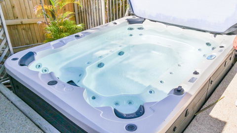 Spa Haven 17B Ocean View - Holiday Cairns 2