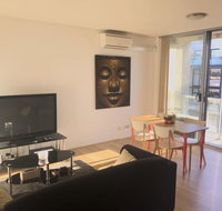 Spacious One Bedroom Apartment in Marrickville - Holiday Cairns