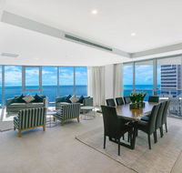Spectacular Five Star Panoramic Oceanview Sub-Penthouse - Holiday Cairns