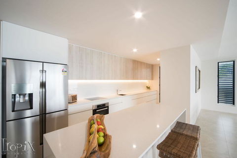 Splendeur Sur La Mer Premiere - Holiday Cairns 3