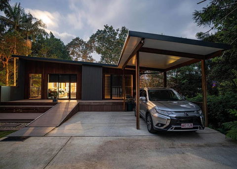 Springbrook25 Upper Apartment - Holiday Cairns 1