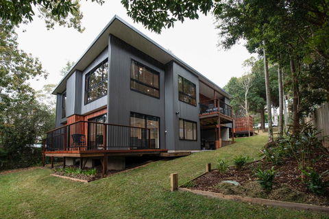 Springbrook25 Whole House - Holiday Cairns 0