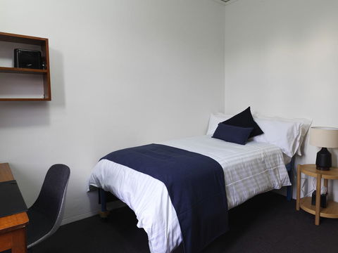 St Paul's Serviced Accommodation - Holiday Cairns 3